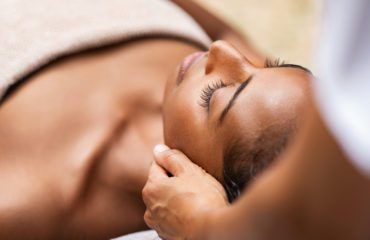 Woman,pca,facial,treatment,in,beauty,Spa